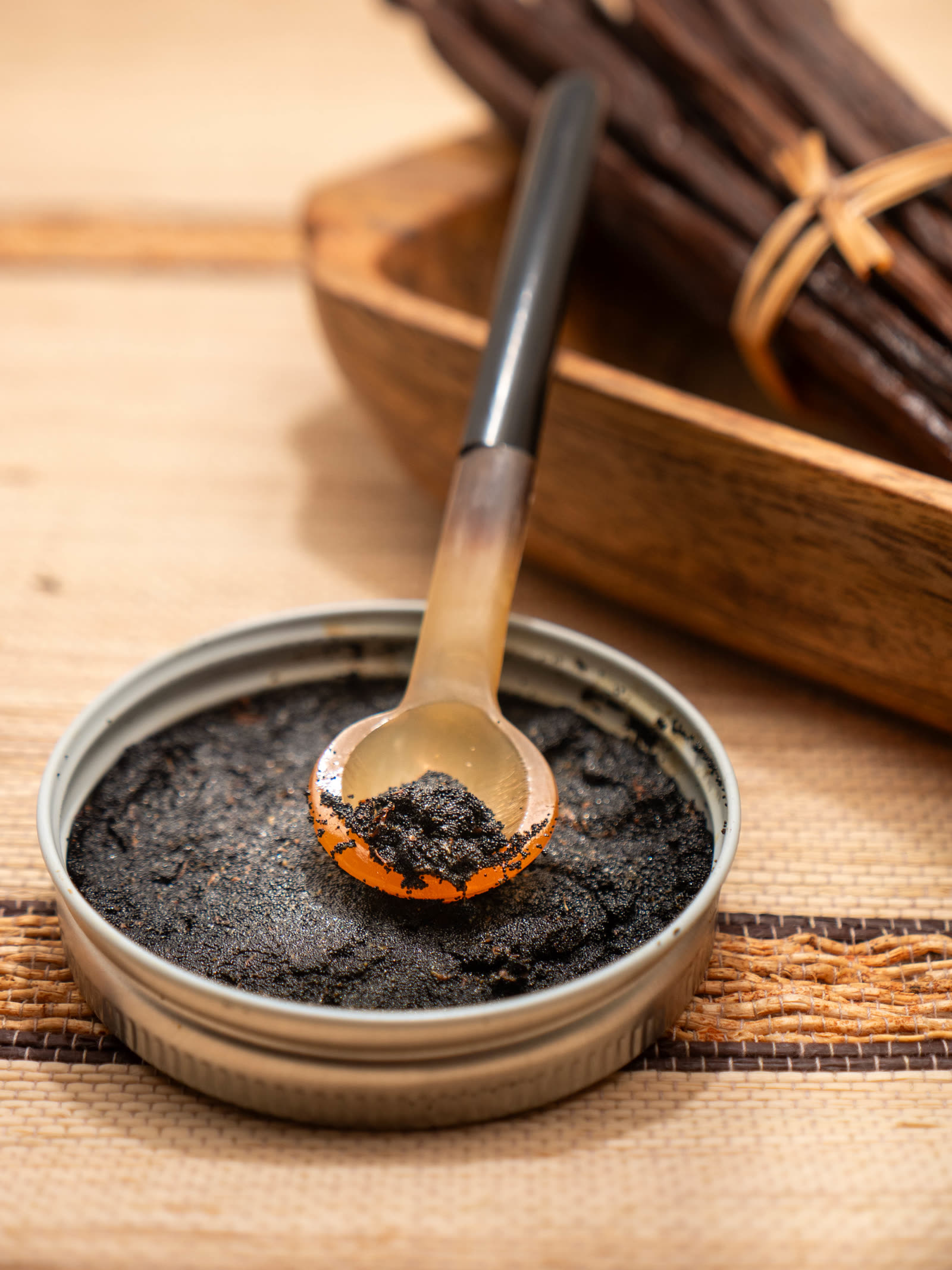 Scraped Madagascar vanilla caviar in a tin